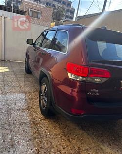 جیپ گراند شیرۆکی